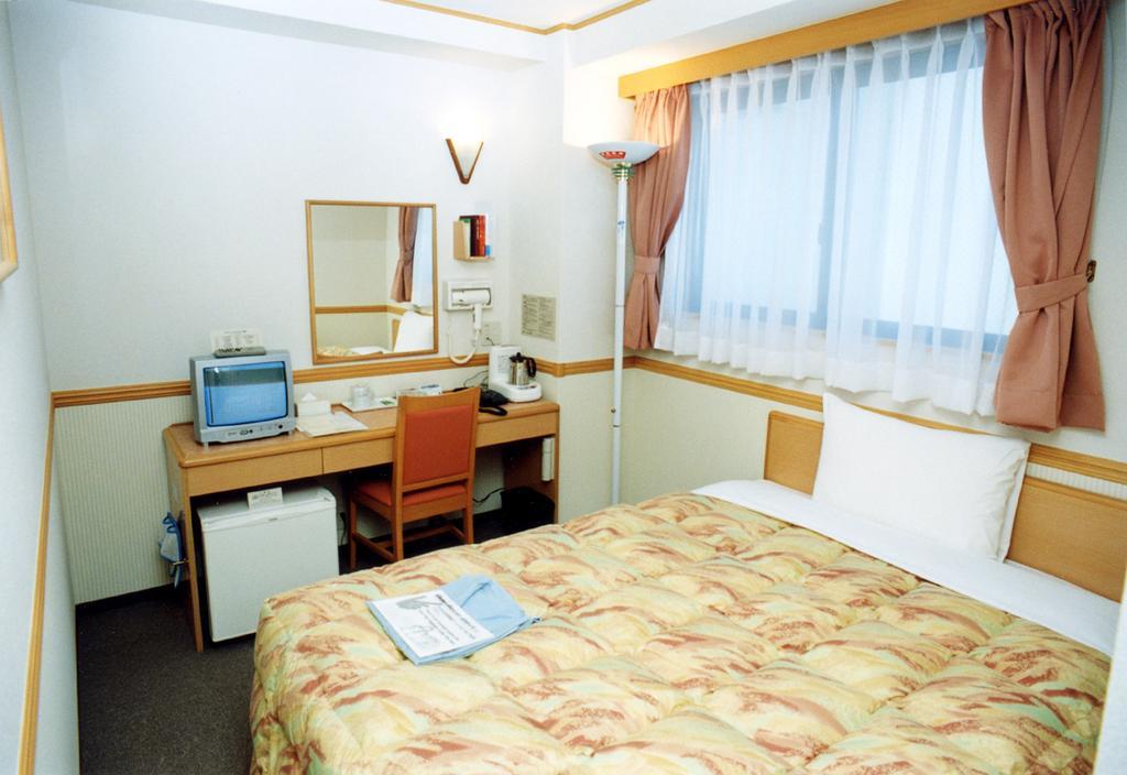 Toyoko Inn Hakata-Guchi Ekimae Φουκουόκα Δωμάτιο φωτογραφία
